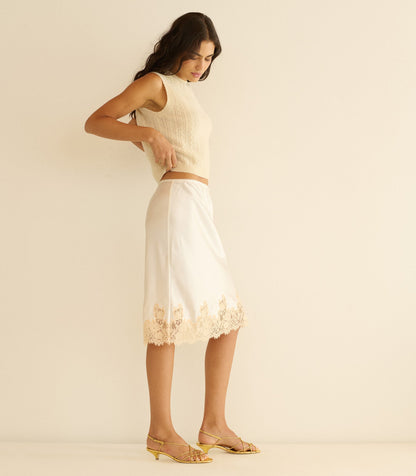 LOUDEN CASHMERE CABLE TOP -- DOGWOOD